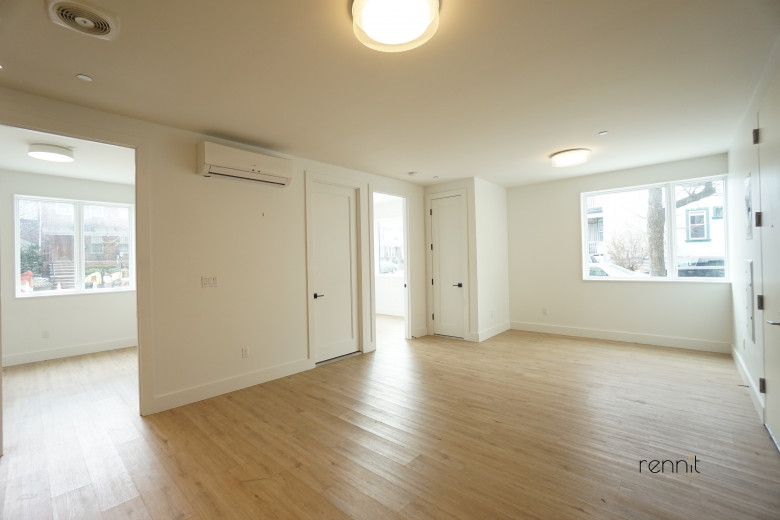799 E 34th St, Apt 1 Image 1