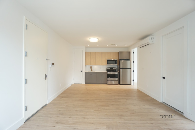 799 E 34th St, Apt 1 Image 9
