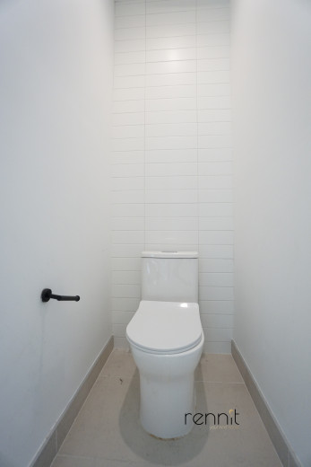 799 E 34th St, Apt 1 Image 6