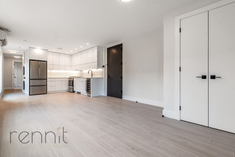 320 Linden Blvd, Apt 4B Image 1