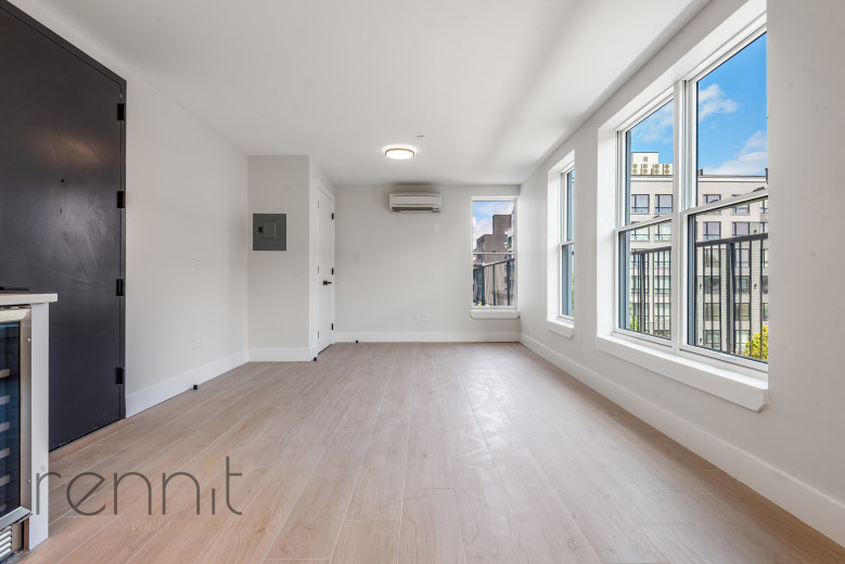 320 Linden Blvd, Apt 4B Image 2