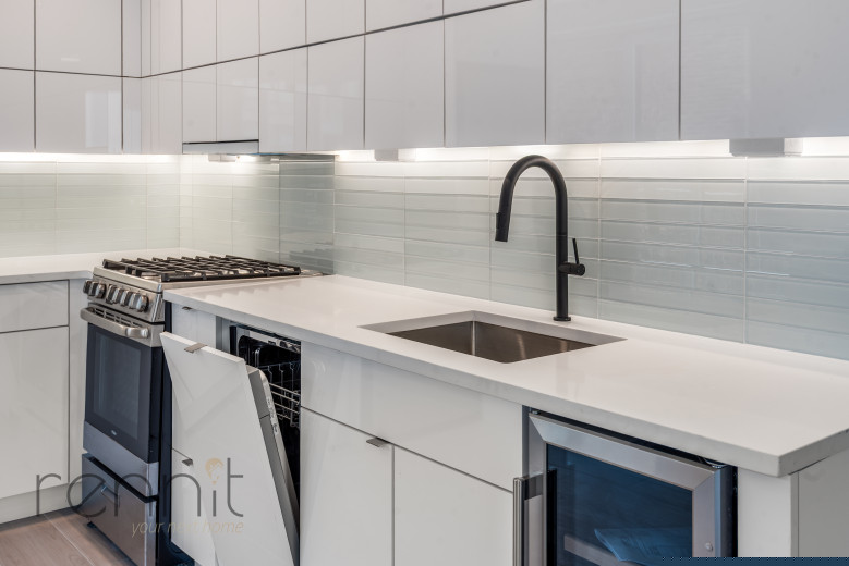 320 Linden Blvd, Apt 4B Image 17