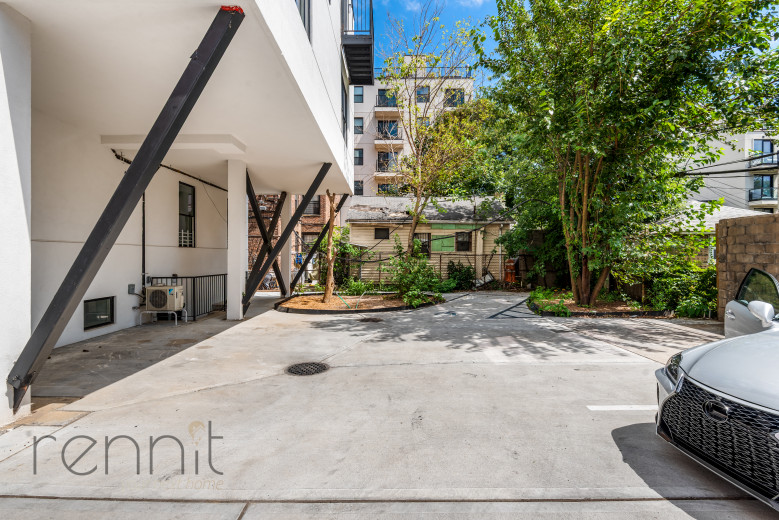320 Linden Blvd, Apt 4B Image 24