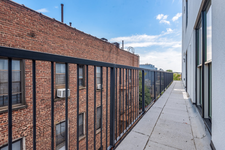 320 Linden Blvd, Apt 4B Image 6