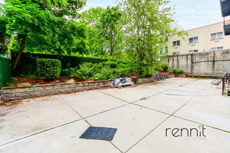 213 Troy Ave, Apt 1A Image 12