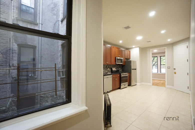 1300 Sterling Pl, Apt 1R Image 3