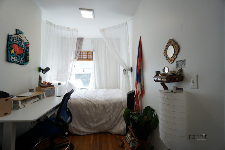 879 Park Ave, Apt 2 Image 13