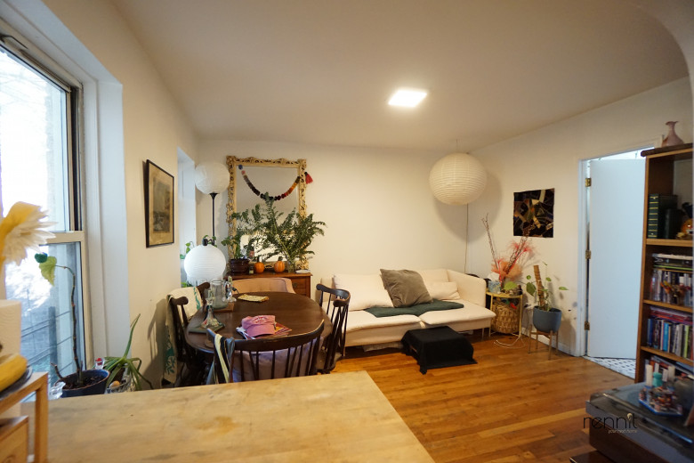 879 Park Ave, Apt 2 Image 14
