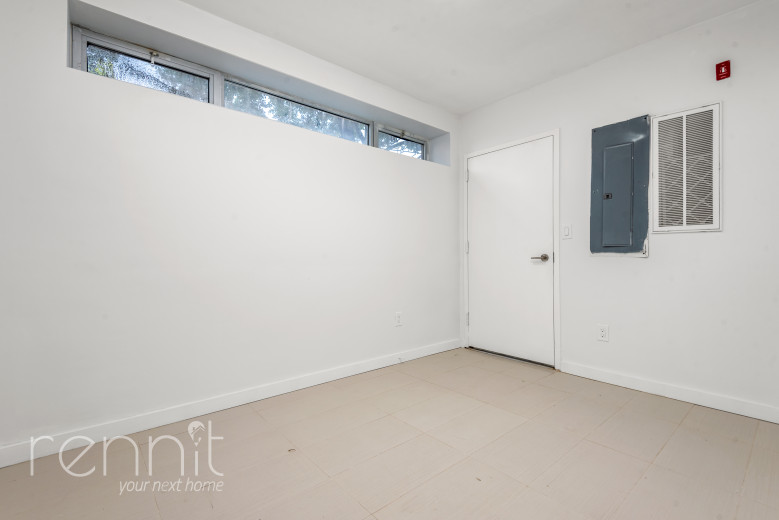 287 McGuinness Blvd, Apt 1A Image 10
