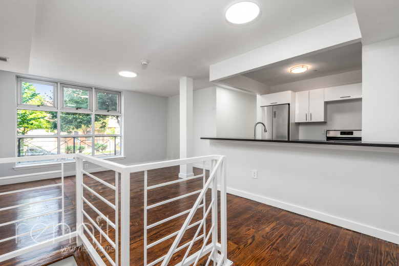 287 McGuinness Blvd, Apt 1A Image 3
