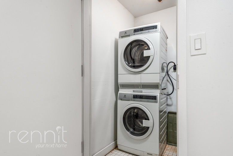 287 McGuinness Blvd, Apt 1A Image 9