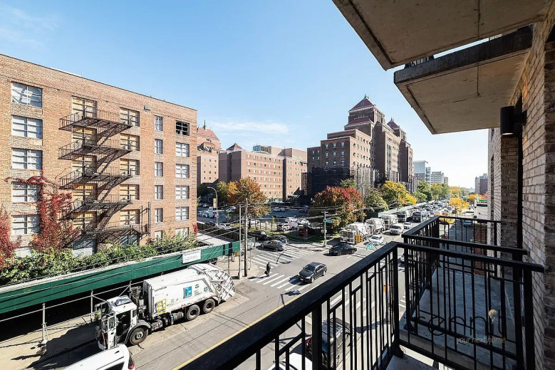 676 New York Ave, Apt 5B Image 3
