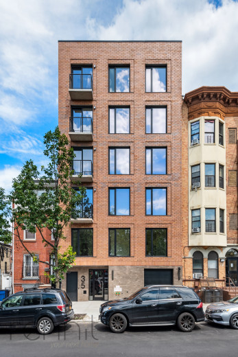 35 Kingston Ave, Apt 403 Image 12