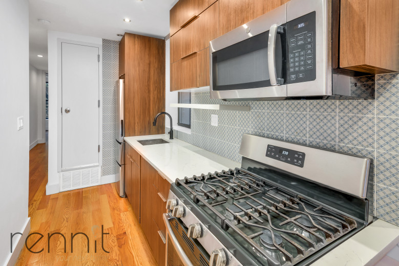 1675 Palmetto St, Apt 2R Image 3