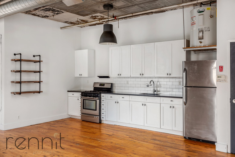 1093 Putnam Ave, Apt C Image 2