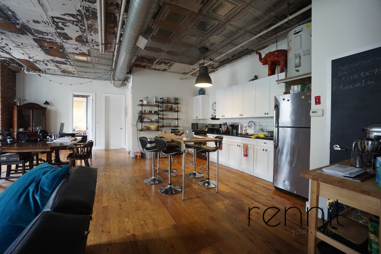 1093 Putnam Ave, Apt C Image 16