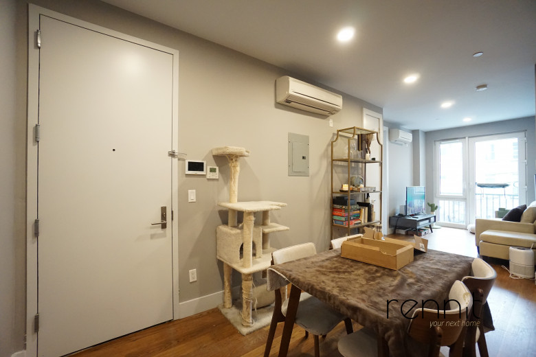 853 Lexington Ave, Apt 2D Image 4