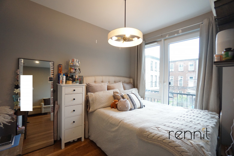 853 Lexington Ave, Apt 2D Image 5