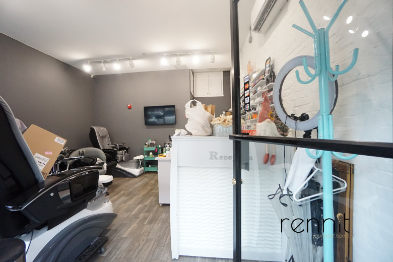 1093 Putnam Ave #Commercial, Apt C4 Image 13