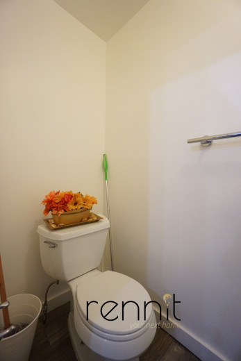 1093 Putnam Ave #Commercial, Apt C4 Image 5