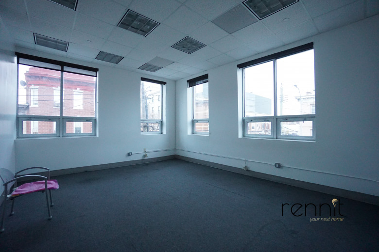 400 Liberty Ave, Apt Commercial Image 1