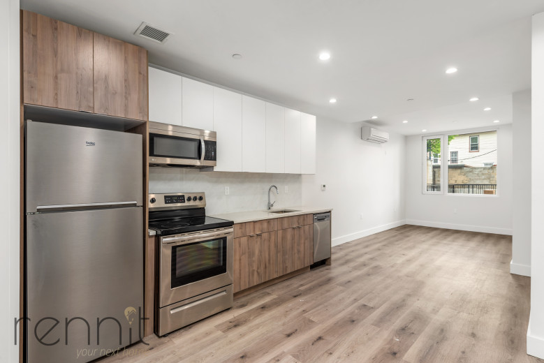 125 Kings Hwy, Apt 1B Image 3