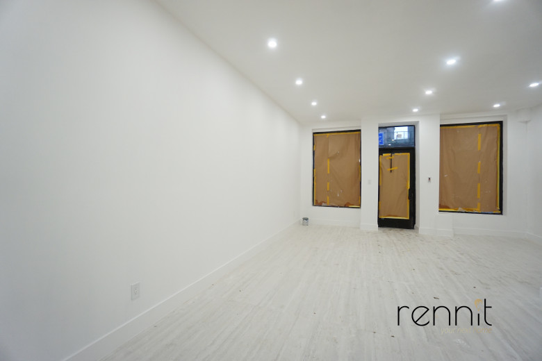 127 Montrose Ave, Apt Commercial Image 1