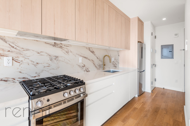 375 Dean St, Apt 1102 Image 3