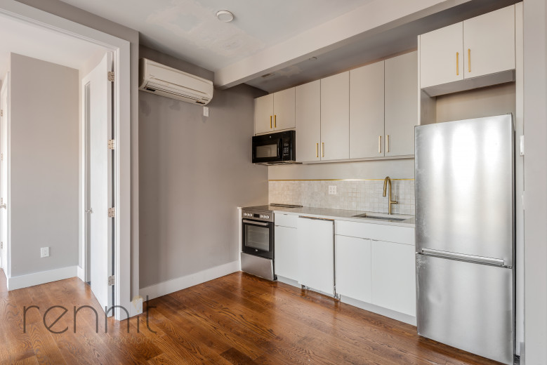 853 Lexington Ave, Apt 6A Image 5