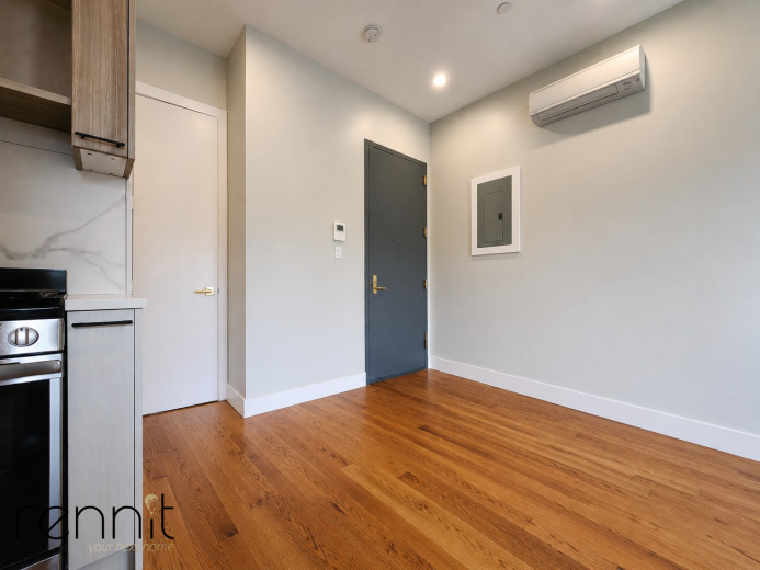 1525 St Johns Pl, Apt 3B Image 9