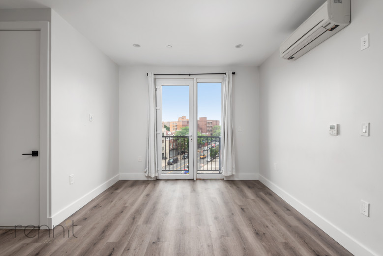 125 Kings Hwy, Apt 4A Image 1