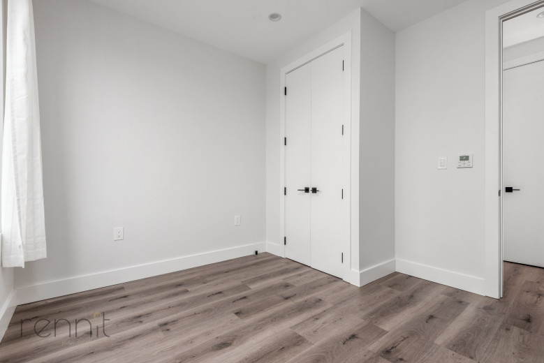 125 Kings Hwy, Apt 4A Image 9