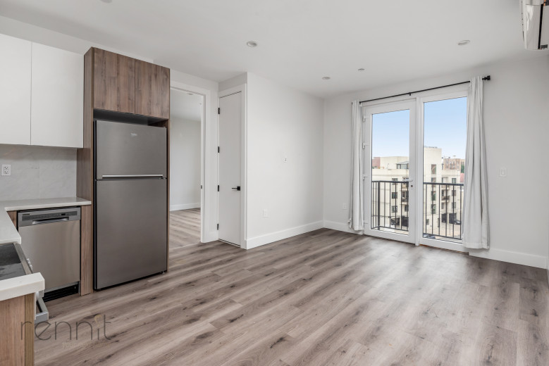 125 Kings Hwy, Apt 4A Image 4