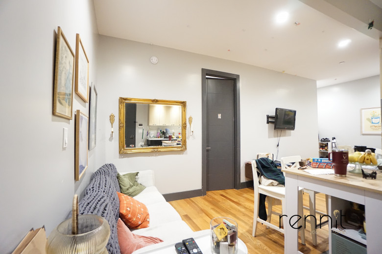 37 Wilson Ave, Apt 1B Image 4