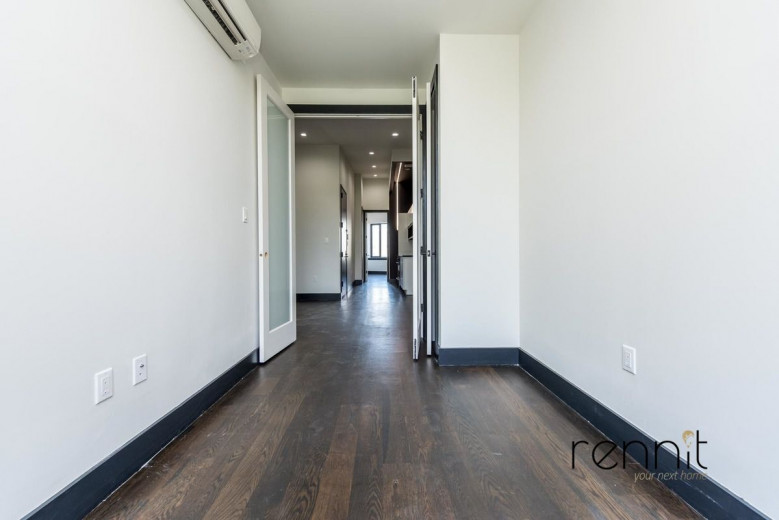 1042 Flushing Ave, Apt 3R Image 12