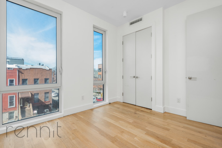 633 Marcy Ave, Apt 403 Image 3