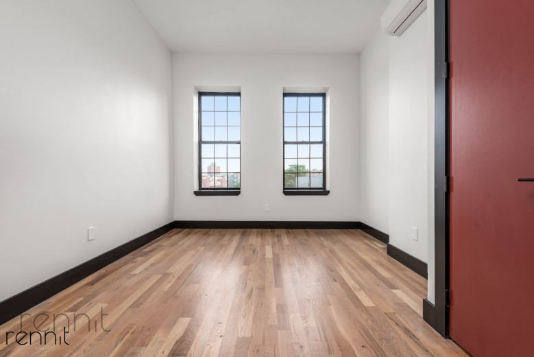 127 Thames St, Apt 4L Image 7