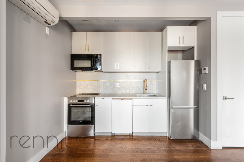 853 Lexington Ave, Apt 5A Image 2