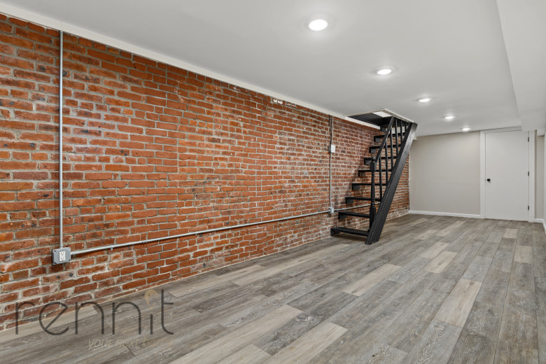60-85 54th St, Apt 1R Image 11