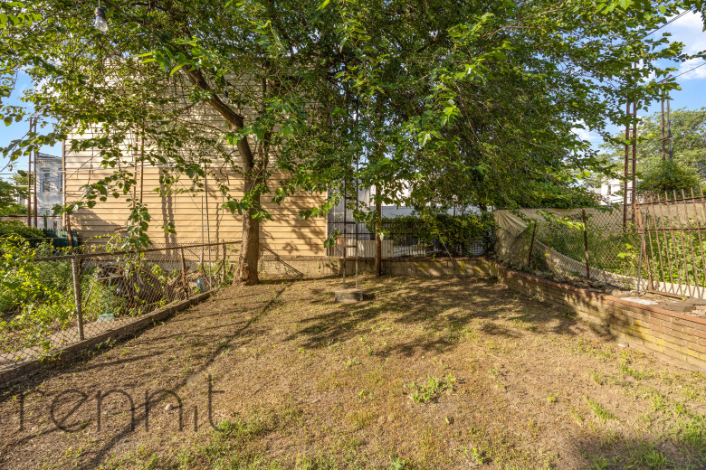 60-85 54th St, Apt 1L Image 16