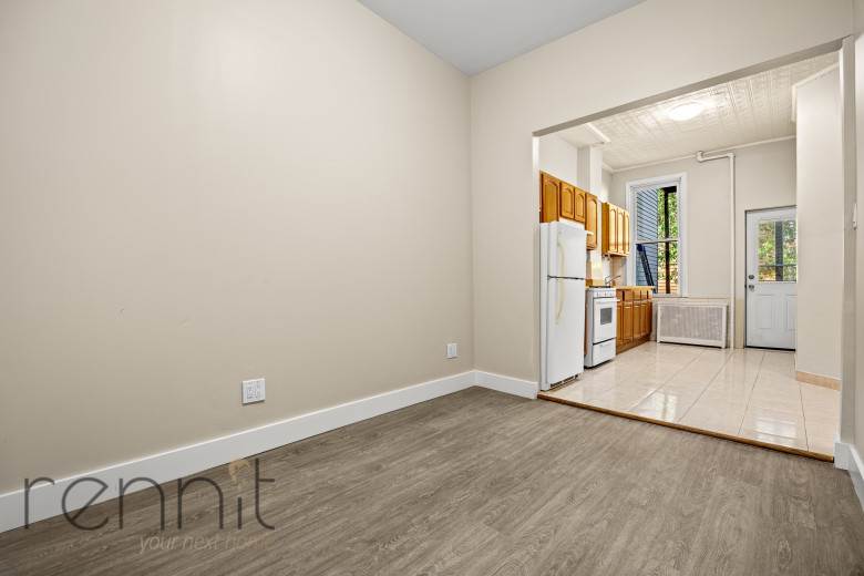 60-85 54th St, Apt 1L Image 4