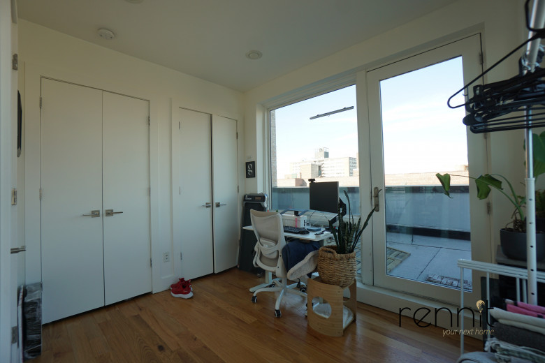 676 New York Ave, Apt 6B Image 13