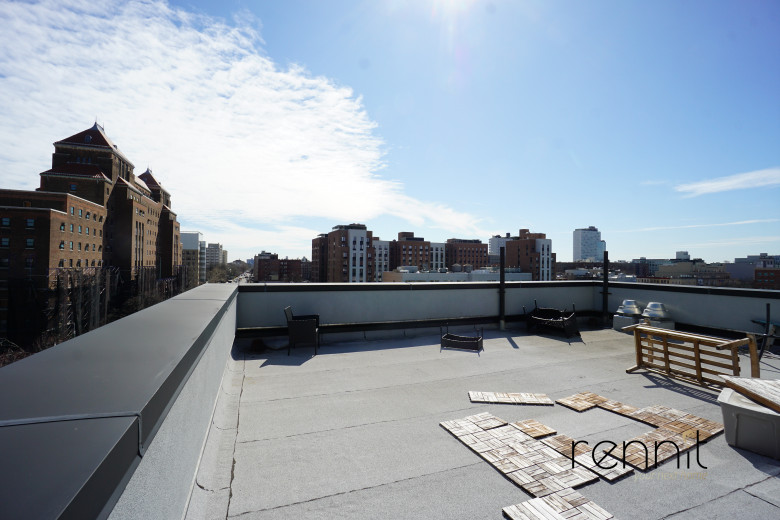 676 New York Ave, Apt 6B Image 14