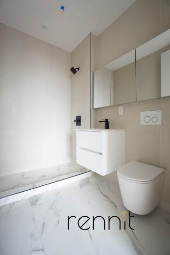 2404 Cortelyou Rd, Apt 703 Image 12