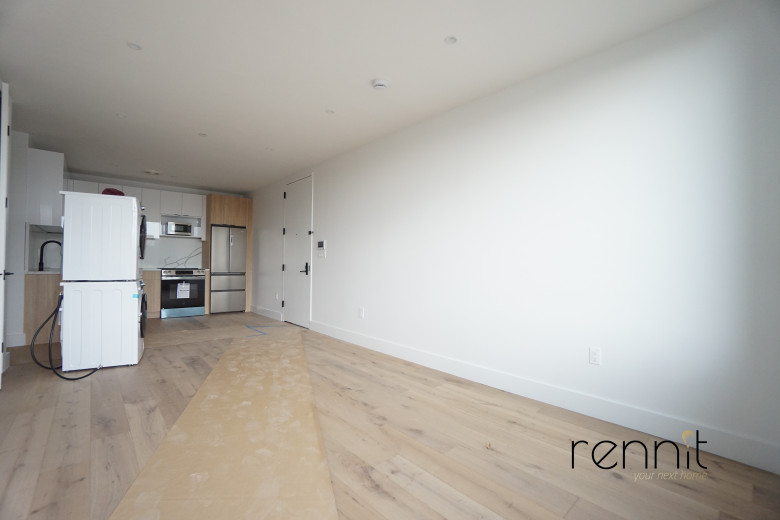 2404 Cortelyou Rd, Apt 703 Image 4