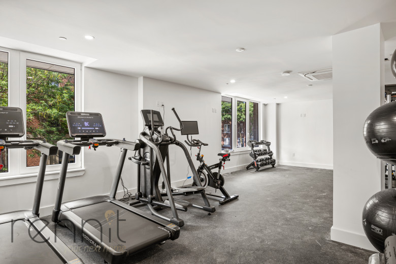 2404 Cortelyou Rd, Apt 305 Image 16