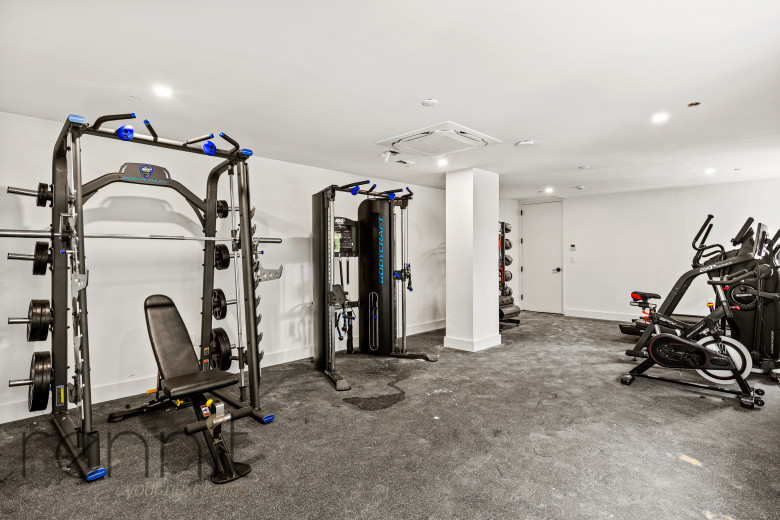 2404 Cortelyou Rd, Apt 305 Image 17