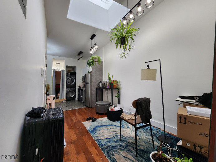 640 Kosciuszko St, Apt 3L Image 2
