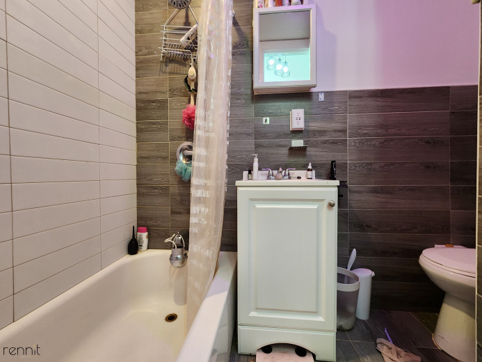 640 Kosciuszko St, Apt 3L Image 14