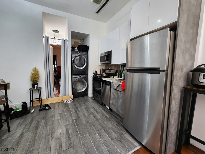 640 Kosciuszko St, Apt 3L Image 4